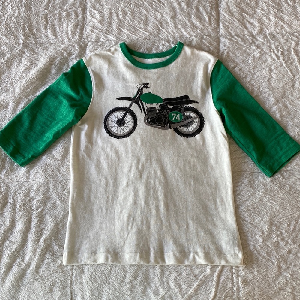 Gap Kids size M-8 off white with green.